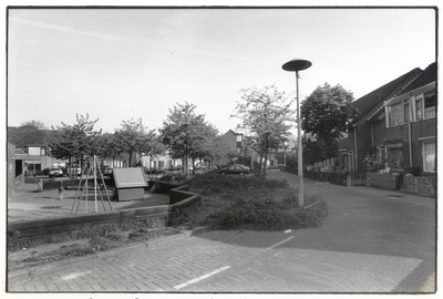 402446 Gezicht op het Keerkringplein te Utrecht.